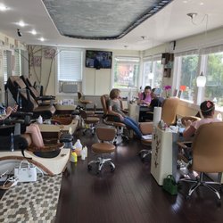 I Color Nails & Spa