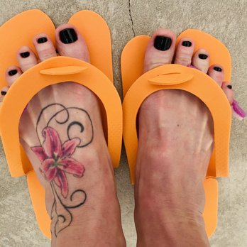 Anaïs Nails & Spa - Perfect pedicure by Luz - Waxing Near Me - Aventura, Florida Anaïs Nails & Spa - Perfect pedicure by Luz - Waxing Near Me - Aventura, Florida
