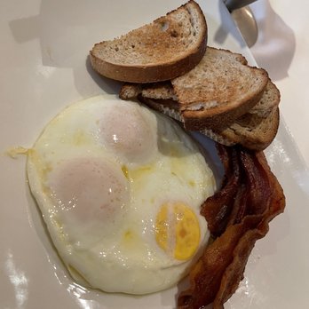 Boulevard Five 72 - New American Near Me - Kenilworth, New Jersey