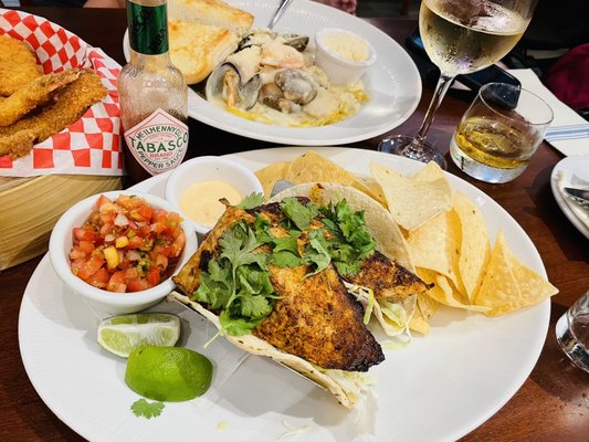 Uncle's Fish Market Bar & Grill - Pearlridge by null