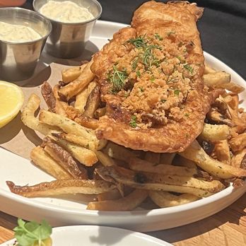 Whiskey Cake - Fish and chips - New American Near Me - Irving, Texas Whiskey Cake - Fish and chips - New American Near Me - Irving, Texas