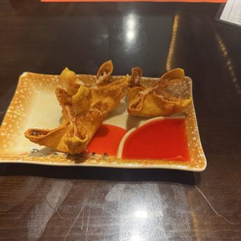 Hunan Restaurant - Crab Rangoon (6) - Chinese Near Me - Springfield, Illinois