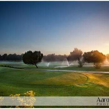 Temecula Creek Inn - 558am - The early bird gets the worm, or in my case... the early photographer gets the photo! - Golf Near Me - Temecula, California Temecula Creek Inn - 558am - The early bird gets the worm, or in my case... the early photographer gets the photo! - Golf Near Me - Temecula, California