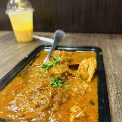 Paradise Biryani Pointe - Paradise Chicken Curry*  Mango Lassi*