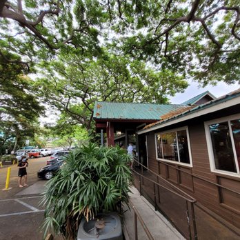 Three's Bar & Grill - Asian Fusion Near Me - Kihei, Hawaii