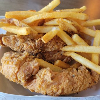 Dog Haus - Kids chicken tenders - Burgers Near Me - Franklin, Wisconsin