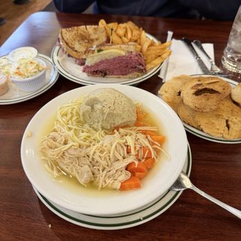 Brent's Deli - Delis Near Me - Northridge, California