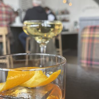 Waypoint by Bend Brewing  - Old Fashion pour, maybe a little light but drink was great. Bubbles, to the rim. - Bars Near Me - Bend, Oregon