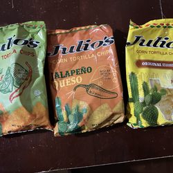 Julio's Seasoning & Corn Chips