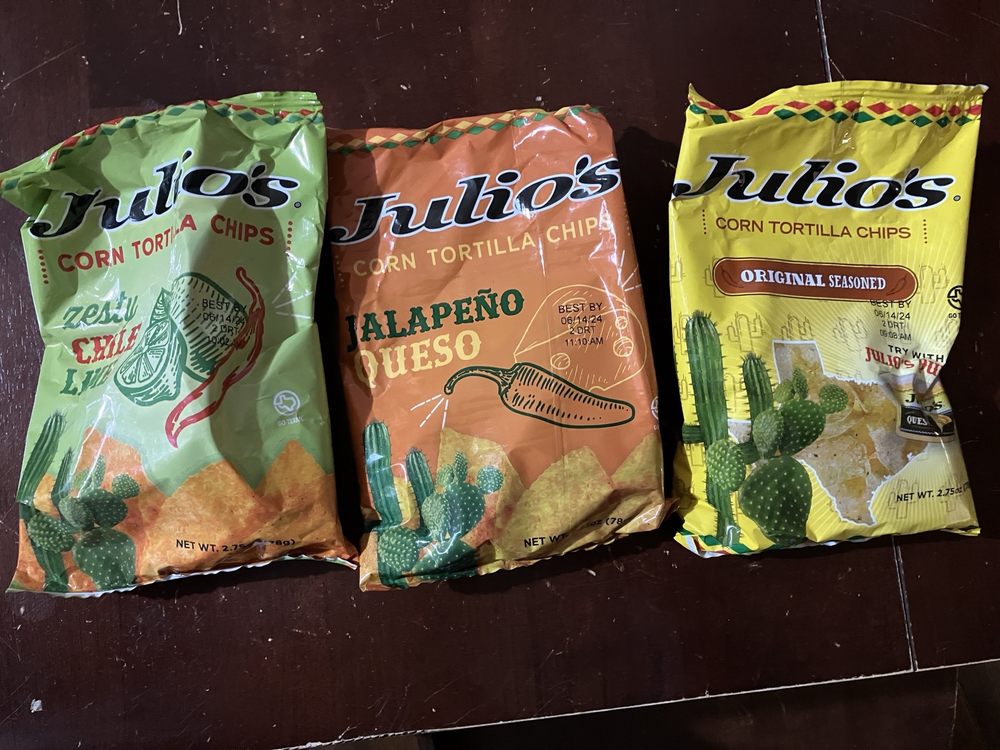 Julio's Seasoning & Corn Chips
