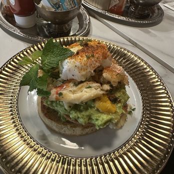 Sisterita - Dungeness Crab Cakes - Breakfast & Brunch Near Me - San Francisco, California Sisterita - Dungeness Crab Cakes - Breakfast & Brunch Near Me - San Francisco, California