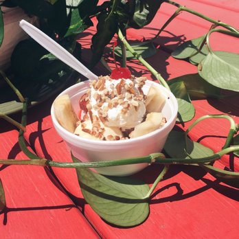 Tiddaly Diddalys - Can't go wrong with a mini Banana Split - Pizza Near Me - Mattawa, Washington Tiddaly Diddalys - Can't go wrong with a mini Banana Split - Pizza Near Me - Mattawa, Washington