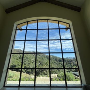 Lavish Window Cleaning - Window Washing Near Me Lavish Window Cleaning - Window Washing Near Me