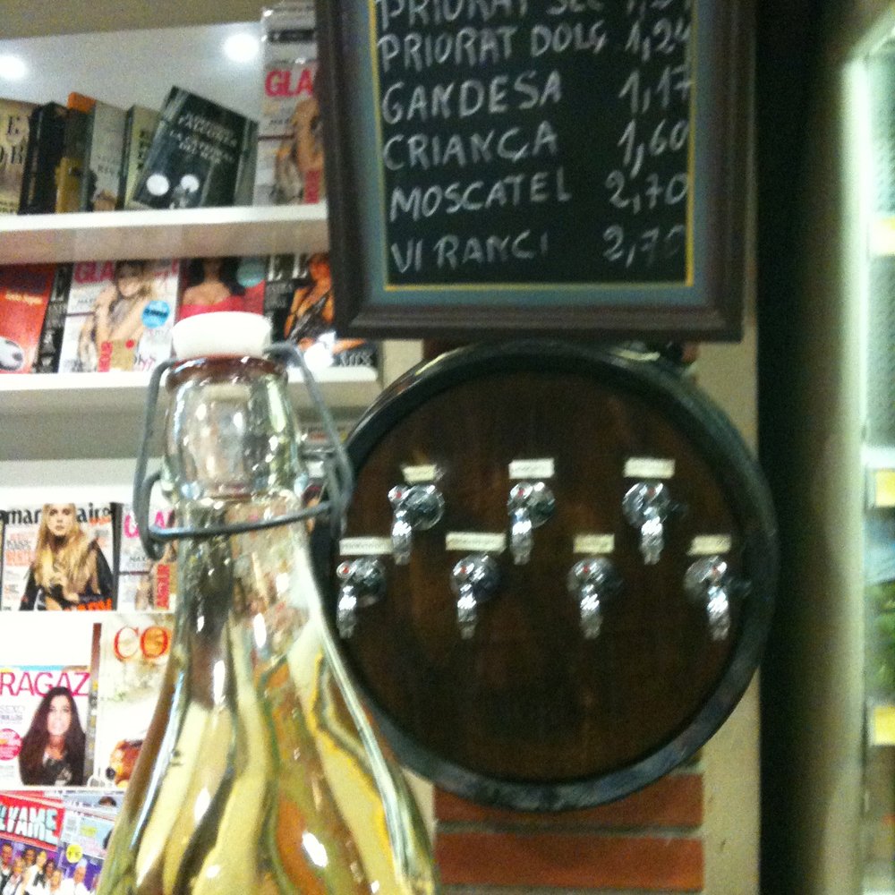 De Tot al Born - taps for the barrel wine - Grocery Near Me - Barcelona, B De Tot al Born - taps for the barrel wine - Grocery Near Me - Barcelona, B