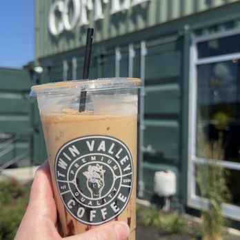 Twin Valley Coffee - entrance - Coffee Roasteries Near Me - Elverson, Pennsylvania Twin Valley Coffee - entrance - Coffee Roasteries Near Me - Elverson, Pennsylvania