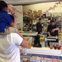 Alaskan Sweet Thing's - Pulling taffy!