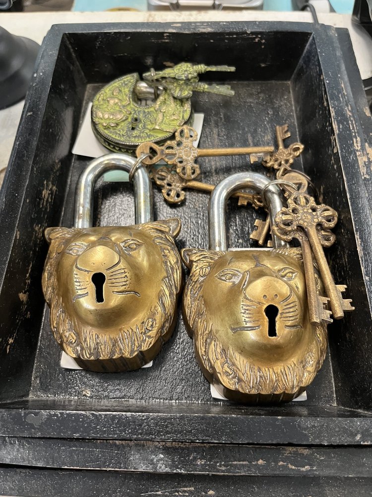 NADEAU FURNITURE WITH A SOUL Updated September 2024 48 Photos 7203 McKnight Rd