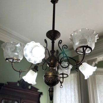 Pardee Home Museum - Electric and Gas Chandelier. - Museums Near Me - Oakland, California