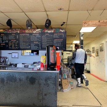 $5 Pizza Place - Order desk - Pizza Near Me - Yucca Valley, California