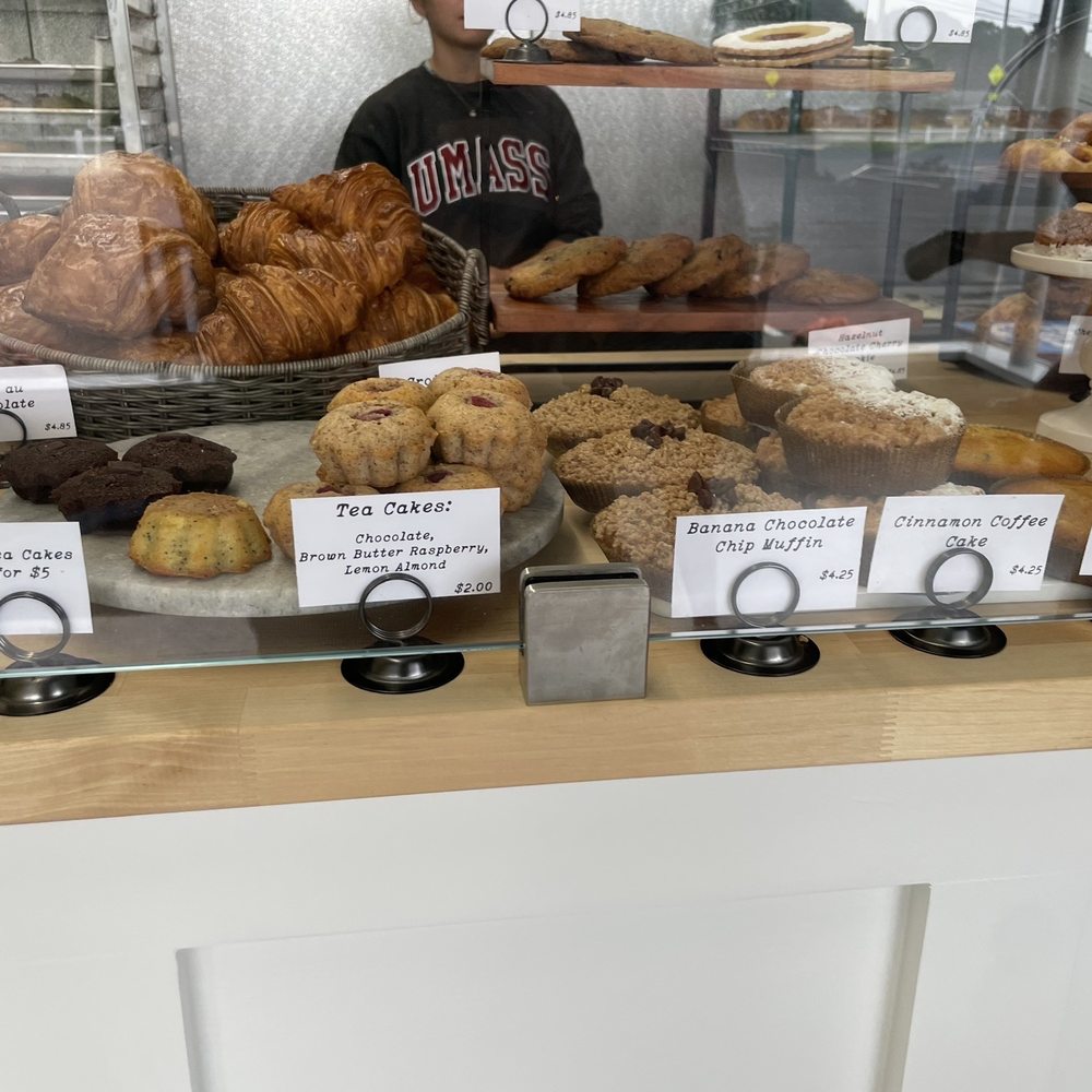 Pelham on the Rise - Pastry display - Bakeries Near Me - Dennis, Massachusetts Pelham on the Rise - Pastry display - Bakeries Near Me - Dennis, Massachusetts