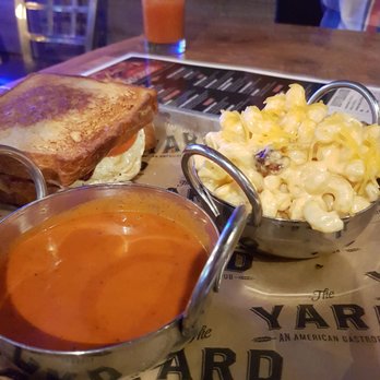 The Yard - The big che-bowski with a side of tomato soup and Mac & cheese - New American Near Me - Pittsburgh, Pennsylvania