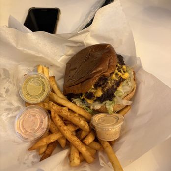 YSG HALAL YeeShaans Grubb - Halal American Burgers - Fusion - Halal Near Me - Fremont, California