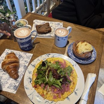 maman - make your own omelette; croissant; banana walnut bread; Martha Stewart's lemon crme brle sugar bun; hot chocolate - Bakeries Near Me - Alexandria, Virginia