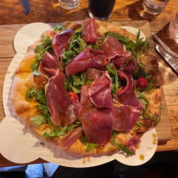 Romanacci - Trumbull - Fontana De Trevi Pizza - Pizza Near Me - Trumbull, Connecticut