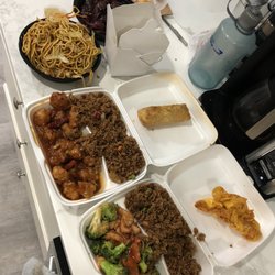 Hao Lin - Chicken Broccoli And General Tso's Chicken and Chicken Lo Mein