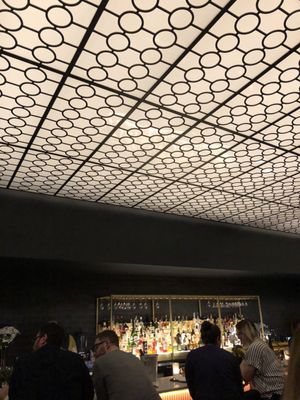 BAR ST-DENIS by null