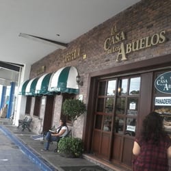 La Casa de los Abuelos - Linda fachada.