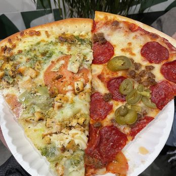 The Good Life Pizza - Chicken Pesto and Pepperoni Sausage (I added the jalapeños myself) - Pizza Near Me - San Francisco, California The Good Life Pizza - Chicken Pesto and Pepperoni Sausage (I added the jalapeños myself) - Pizza Near Me - San Francisco, California