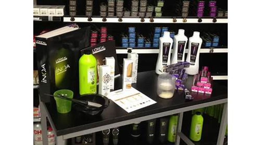 SALONCENTRIC 7801 W Broad St, Richmond, Virginia Cosmetics & Beauty