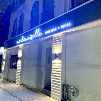 Mademoiselle Raw Bar + Grill - Live/Raw Food Near Me - Toronto, Ontario