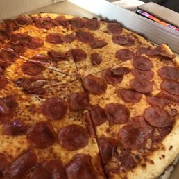 Wrong pizza apparently can read the order. Cold and gross. Wrong pizza apparently can read the order. Cold and gross.