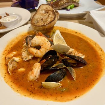Casa Del Sol - Cioppino - Seafood Near Me - Fort Bragg, California