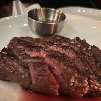 Orilla Bar & Grill - Flank Steak - Cocktail Bars Near Me - Miami Beach, Florida