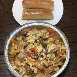 Body Rock Studio - Rasta Pasta w/ Vegan Chicken & Garlic Bread