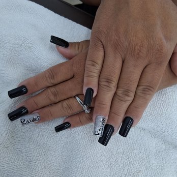 Mini Nails - Raiders Nails - Nail Salons Near Me - Lakewood, California Mini Nails - Raiders Nails - Nail Salons Near Me - Lakewood, California