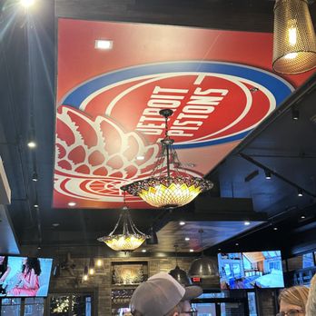 Hamlin Pub - Pubs Near Me - Clinton Township, Michigan