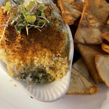 The Standard on Vaughan - Spinach Artichoke Dip-Pita Bread Chips - Cocktail Bars Near Me - Bertram, Texas