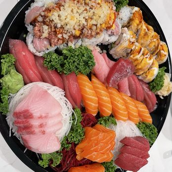 Sko Sushi - Sushi/sashimi + roll for 2. Plenty of food for 2-3. - Sushi Bars Near Me - Englewood Cliffs, New Jersey
