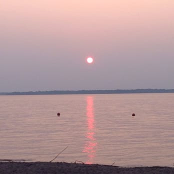 Petenwell County Park - Sunset over Lake Petenwell from the beach. - Parks Near Me - Arkdale, Wisconsin Petenwell County Park - Sunset over Lake Petenwell from the beach. - Parks Near Me - Arkdale, Wisconsin