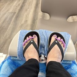 Tranquility Nails - Basic Pedicure