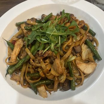 TWO60 Kitchen + Bar - Drunken man noodles with chicken - New American Near Me - Fairfield, California TWO60 Kitchen + Bar - Drunken man noodles with chicken - New American Near Me - Fairfield, California