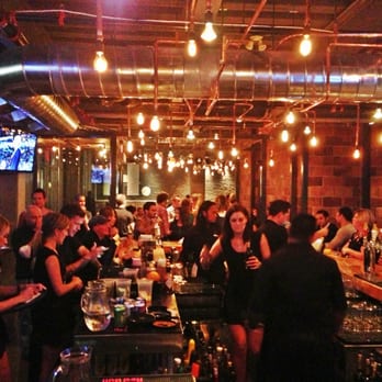 Hunters Landing - Main Bar Area - Comfort Food Near Me - Toronto, Ontario Hunters Landing - Main Bar Area - Comfort Food Near Me - Toronto, Ontario