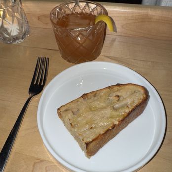 Kiddo Restaurant - house bread - Cocktail Bars Near Me - Philadelphia, Pennsylvania Kiddo Restaurant - house bread - Cocktail Bars Near Me - Philadelphia, Pennsylvania