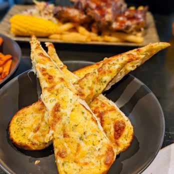 Strawberry Hills Hotel - Cheesy Garlic Loaf - Pub Food Near Me - Surry Hills, NSW Strawberry Hills Hotel - Cheesy Garlic Loaf - Pub Food Near Me - Surry Hills, NSW