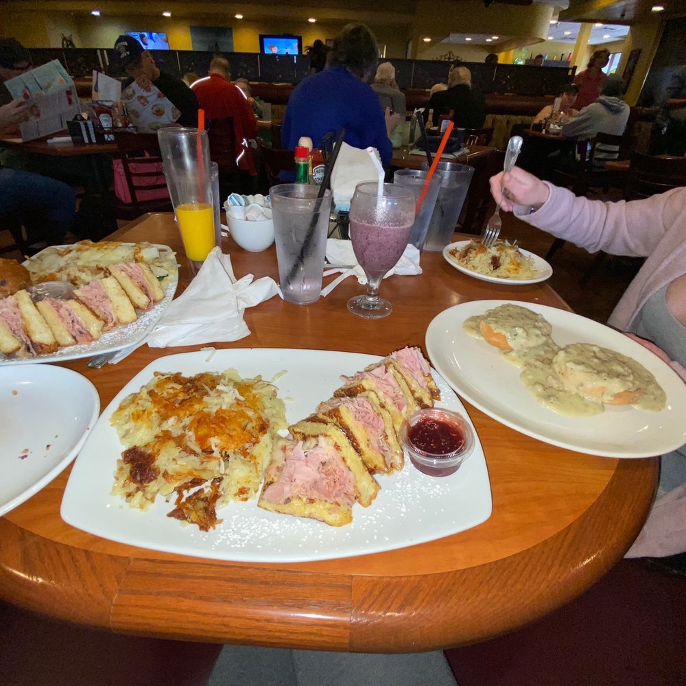 Broken Yolk Cafe - Breakfast & Brunch Near Me - Mesa, Arizona Broken Yolk Cafe - Breakfast & Brunch Near Me - Mesa, Arizona