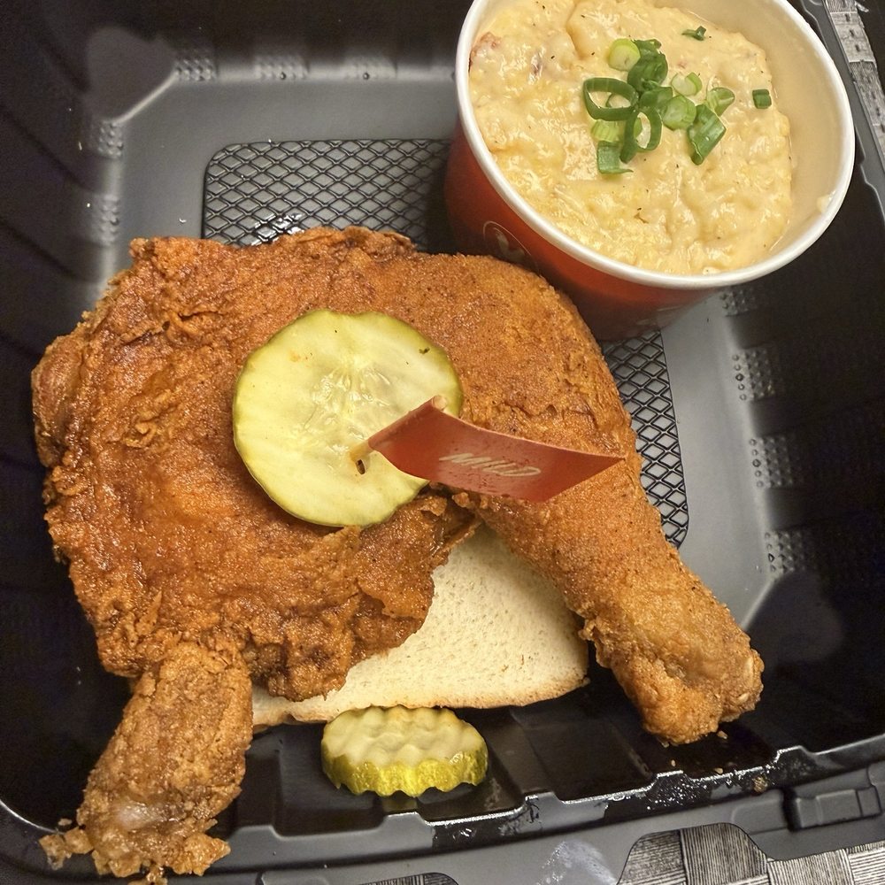 Hattie B's Hot Chicken - Austin - Domain NORTHSIDE - Southern Near Me - Austin, Texas